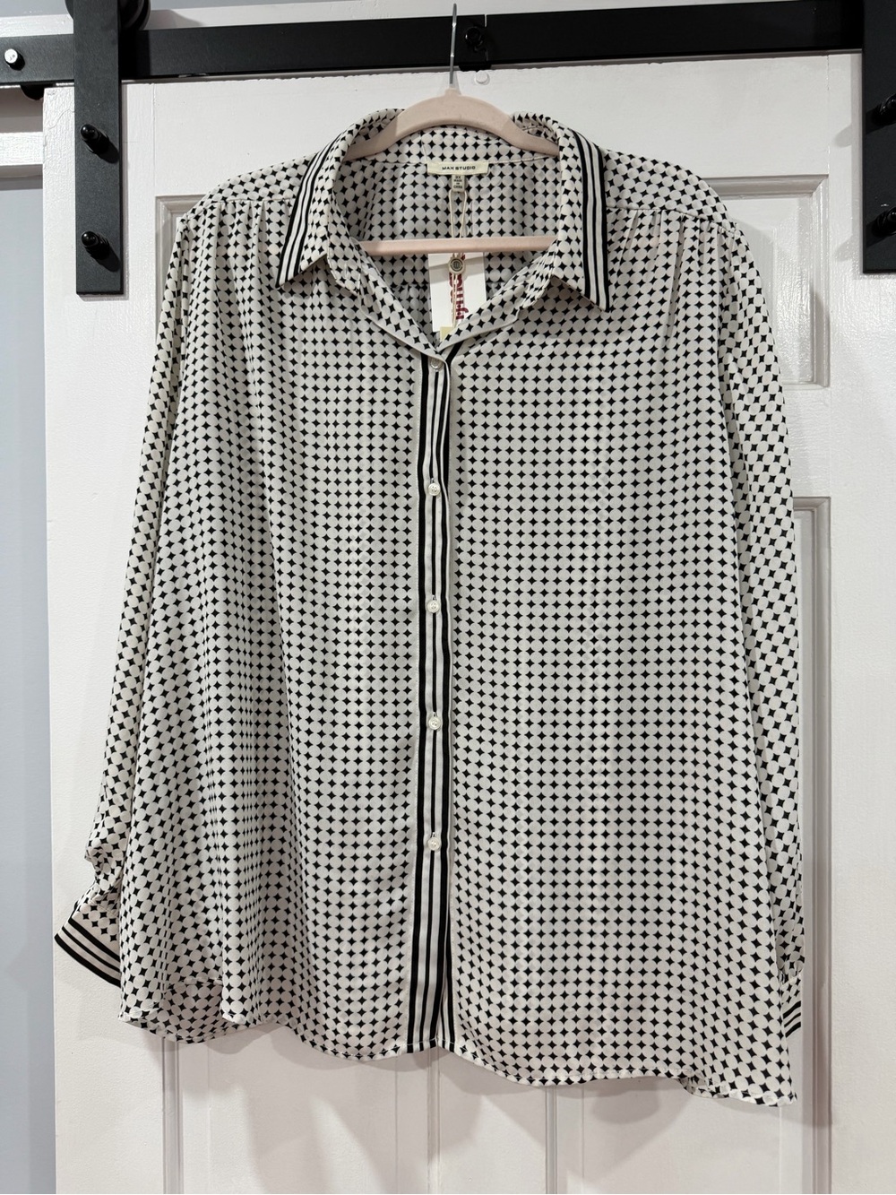 Max Studio Black and White Geometric Button-Up Blouse